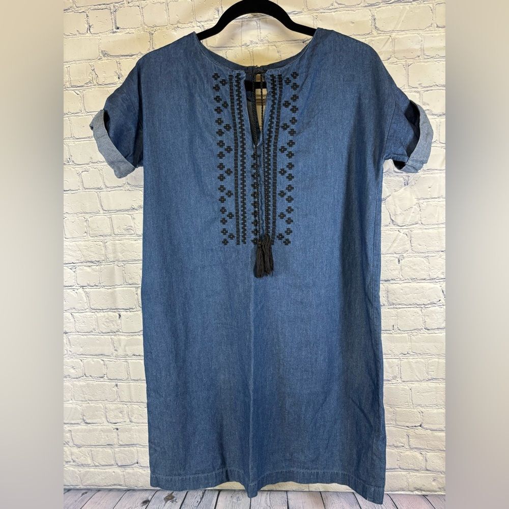 Old Navy Embroidered Boho Casual Beach Vacation Chambray Denim Mini Dress XS